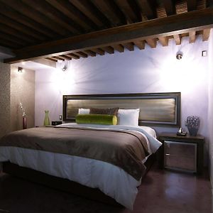 Deluxe King Room Aranza